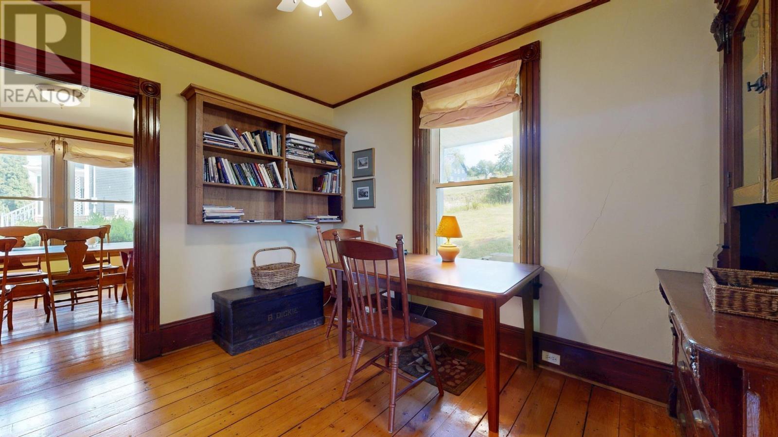 9114 3 Highway, 997 Main St Mahone Bay - 23