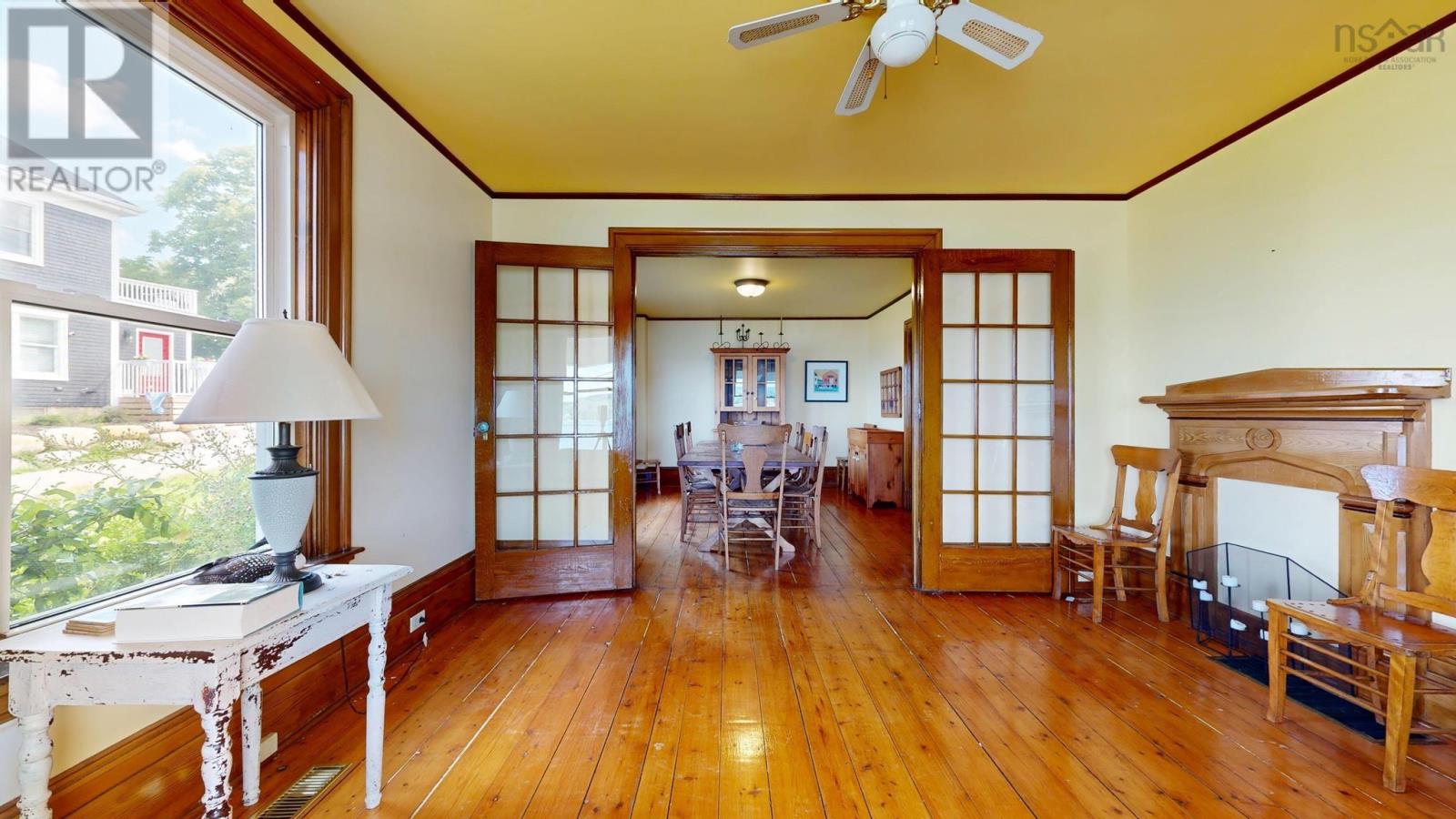 9114 3 Highway, 997 Main St Mahone Bay - 16