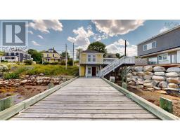 9114 3 Highway, 997 Main St Mahone Bay, Maders Cove, NS B0J2E0 Photo 32