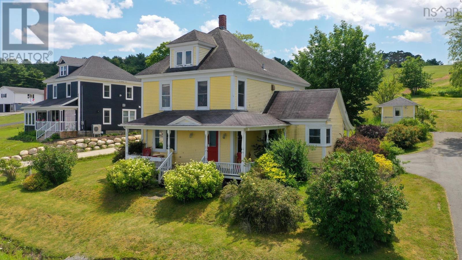9114 3 Highway, 997 Main St Mahone Bay - 3