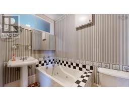 9114 3 Highway, 997 Main St Mahone Bay, Maders Cove, NS B0J2E0 Photo 30