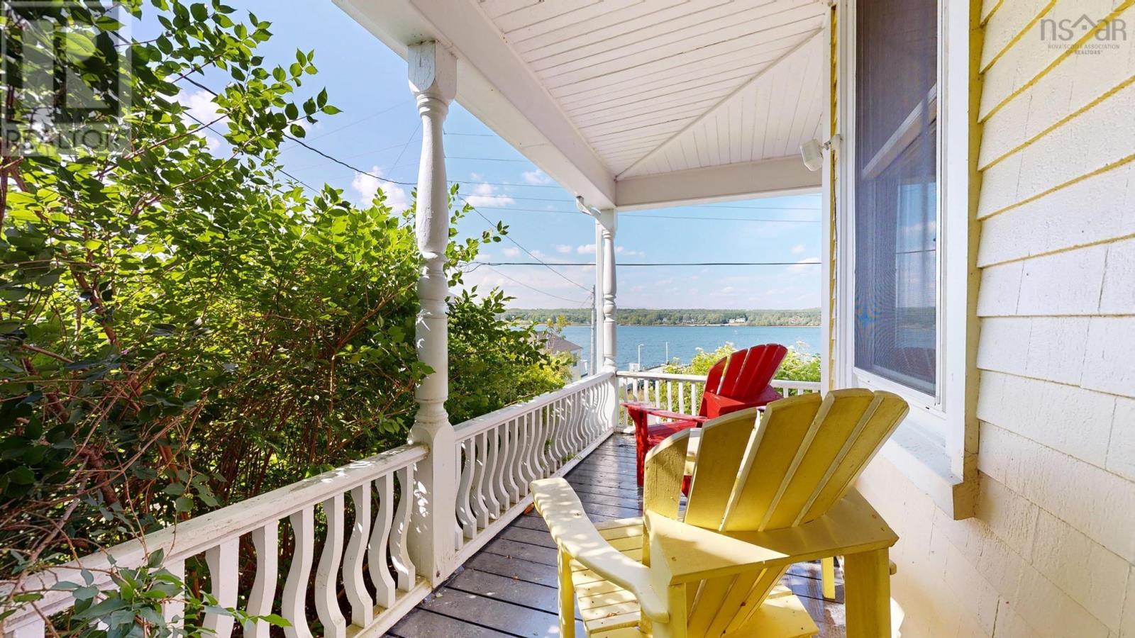 9114 3 Highway, 997 Main St Mahone Bay - 42