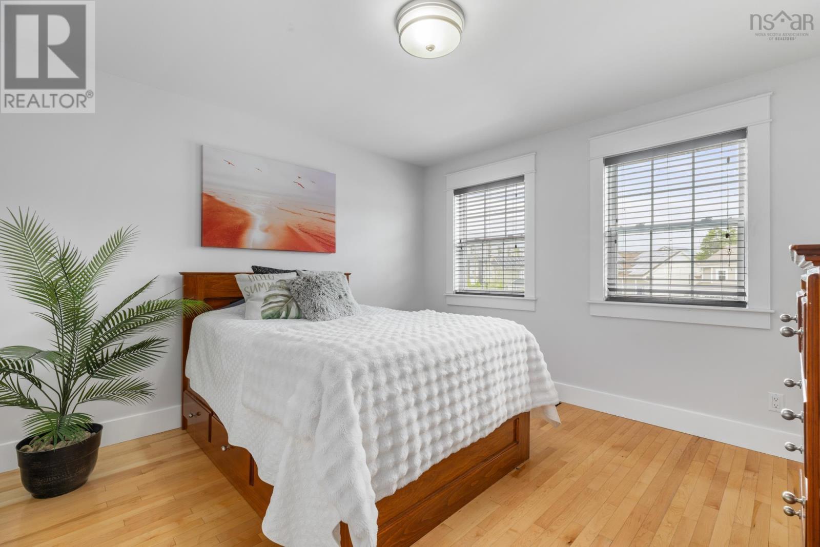 27 Barnsley Court - 28