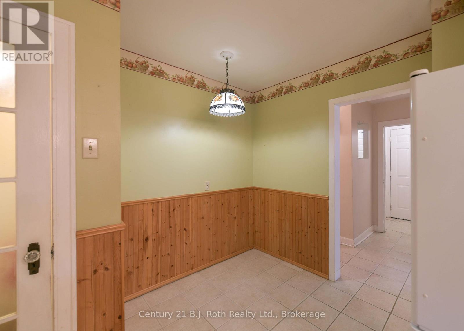 375 PARKHURST CRESCENT - 17