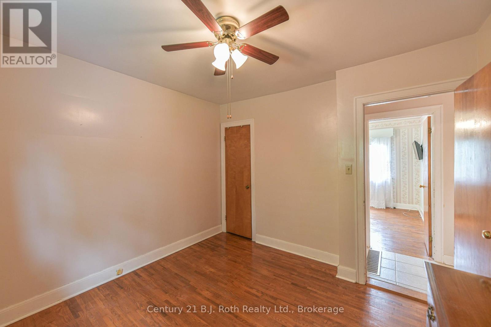 375 PARKHURST CRESCENT - 23