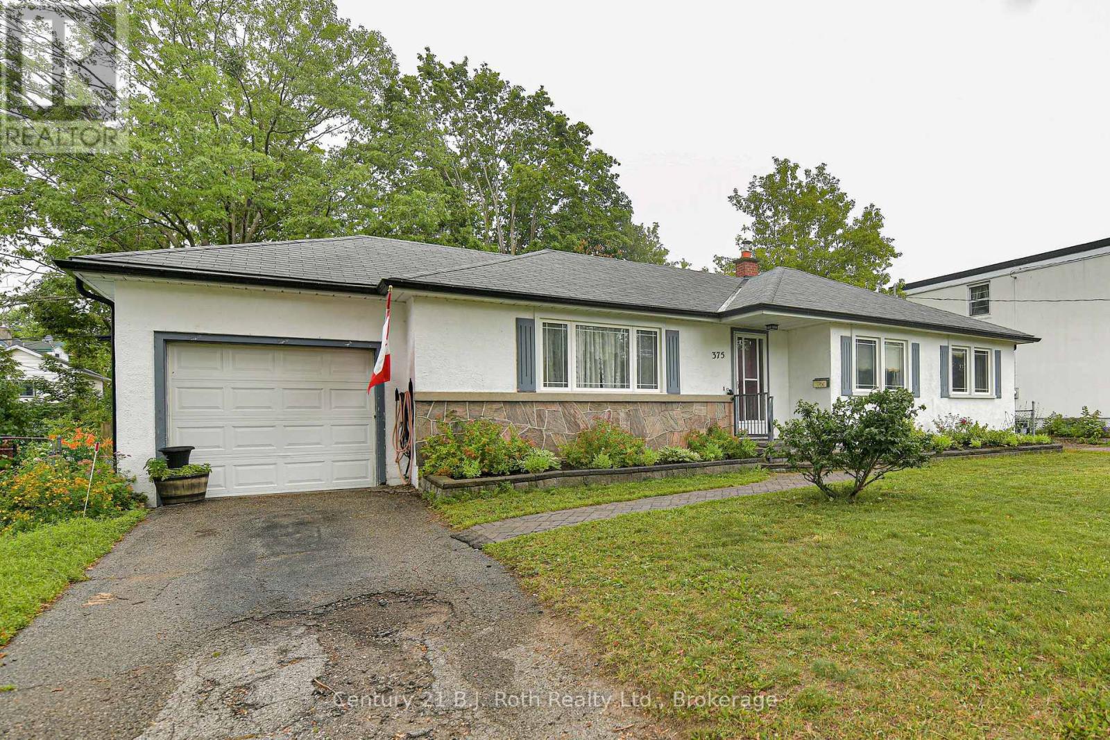 375 PARKHURST CRESCENT - 3