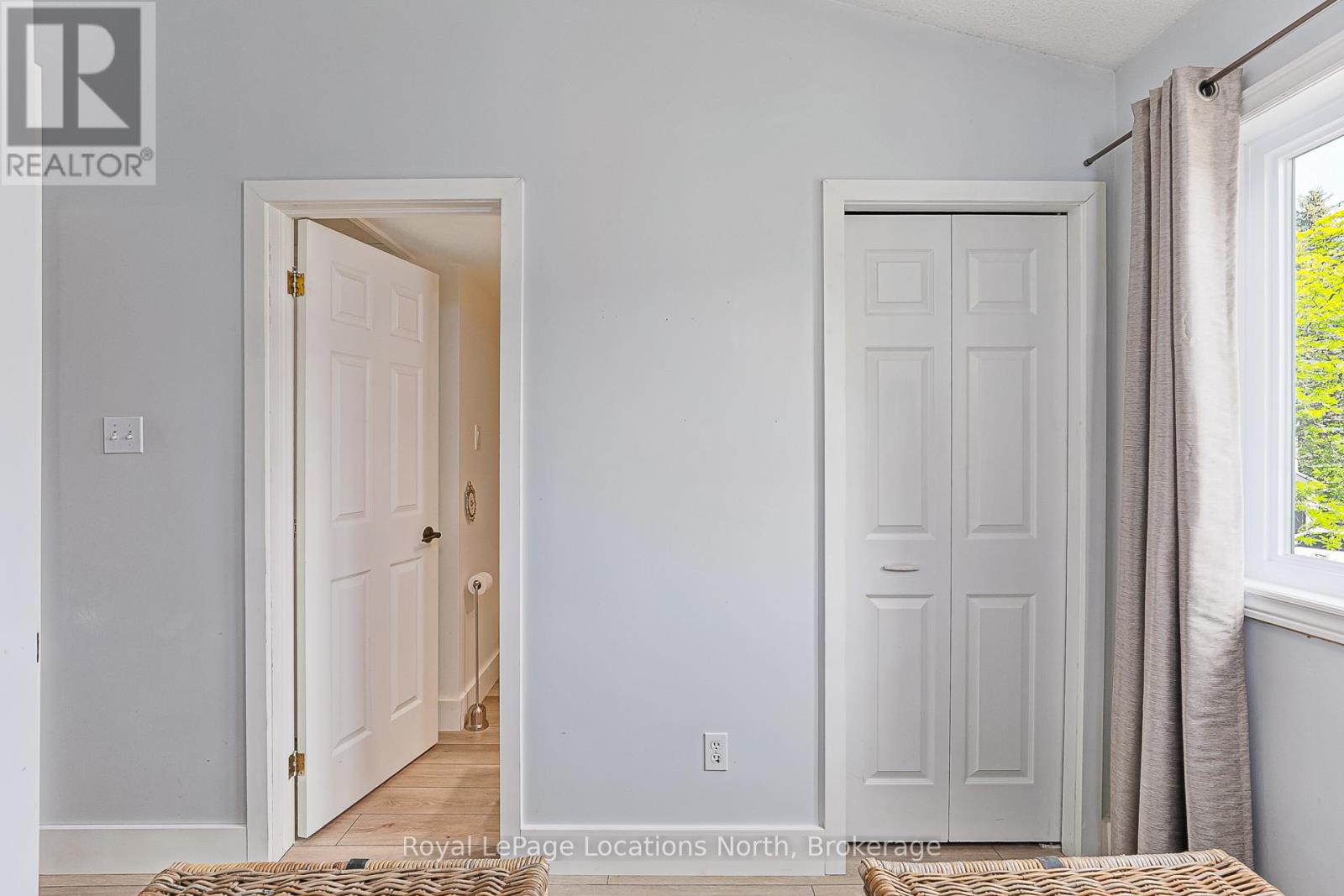 #13 5 HARBOUR STREET E - 16