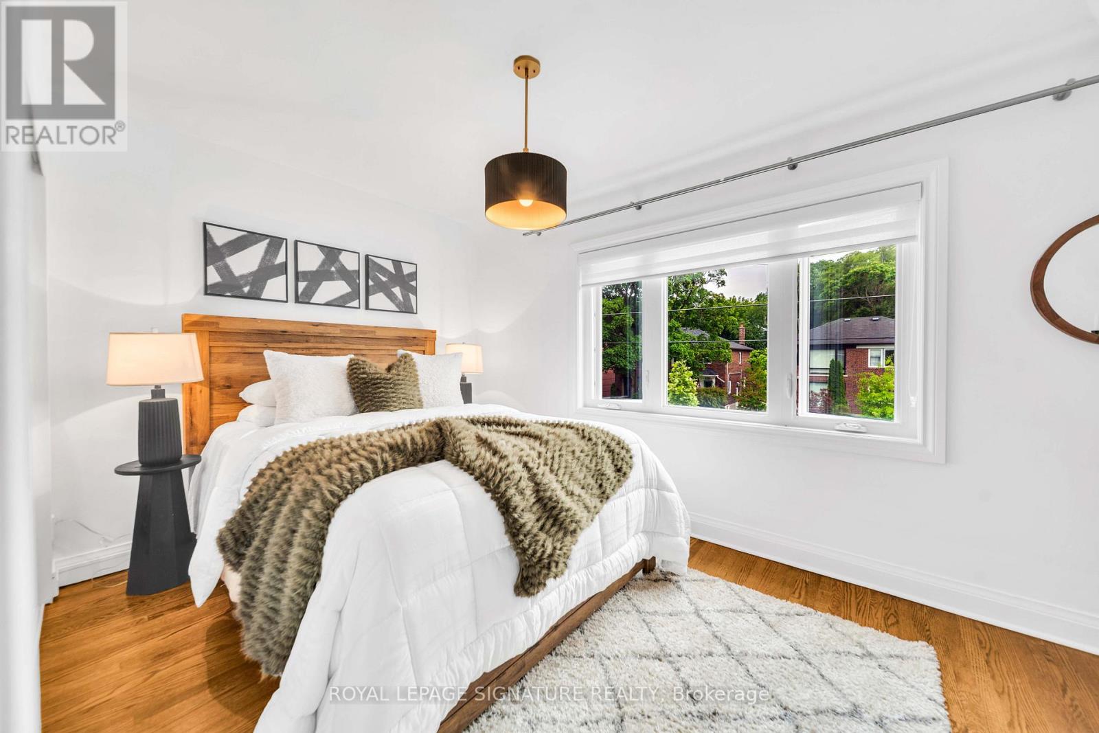132 GLENVALE BOULEVARD - Image 13