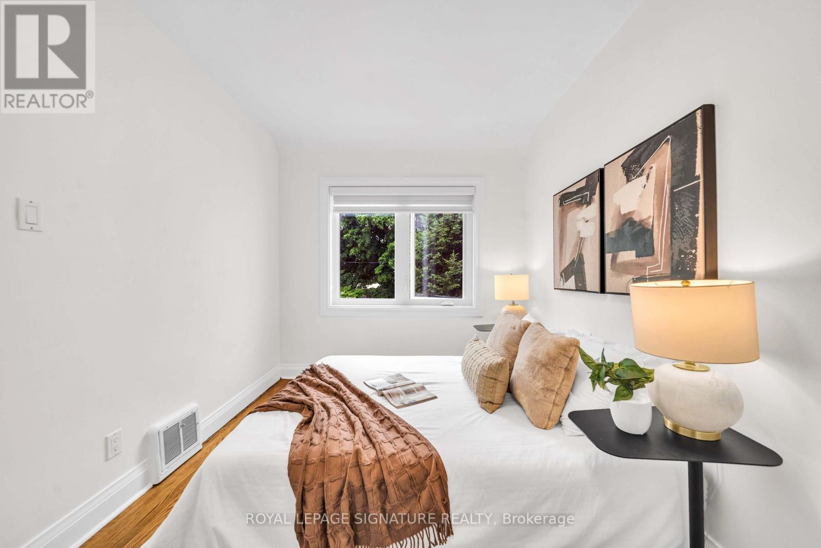 132 GLENVALE BOULEVARD - Image 16