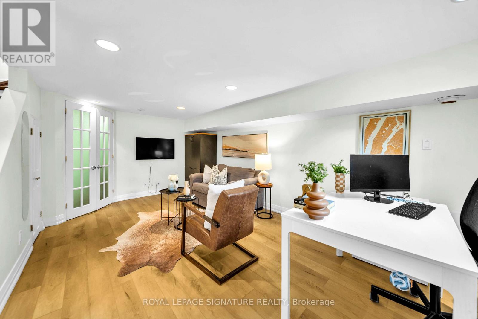 132 GLENVALE BOULEVARD - Image 21