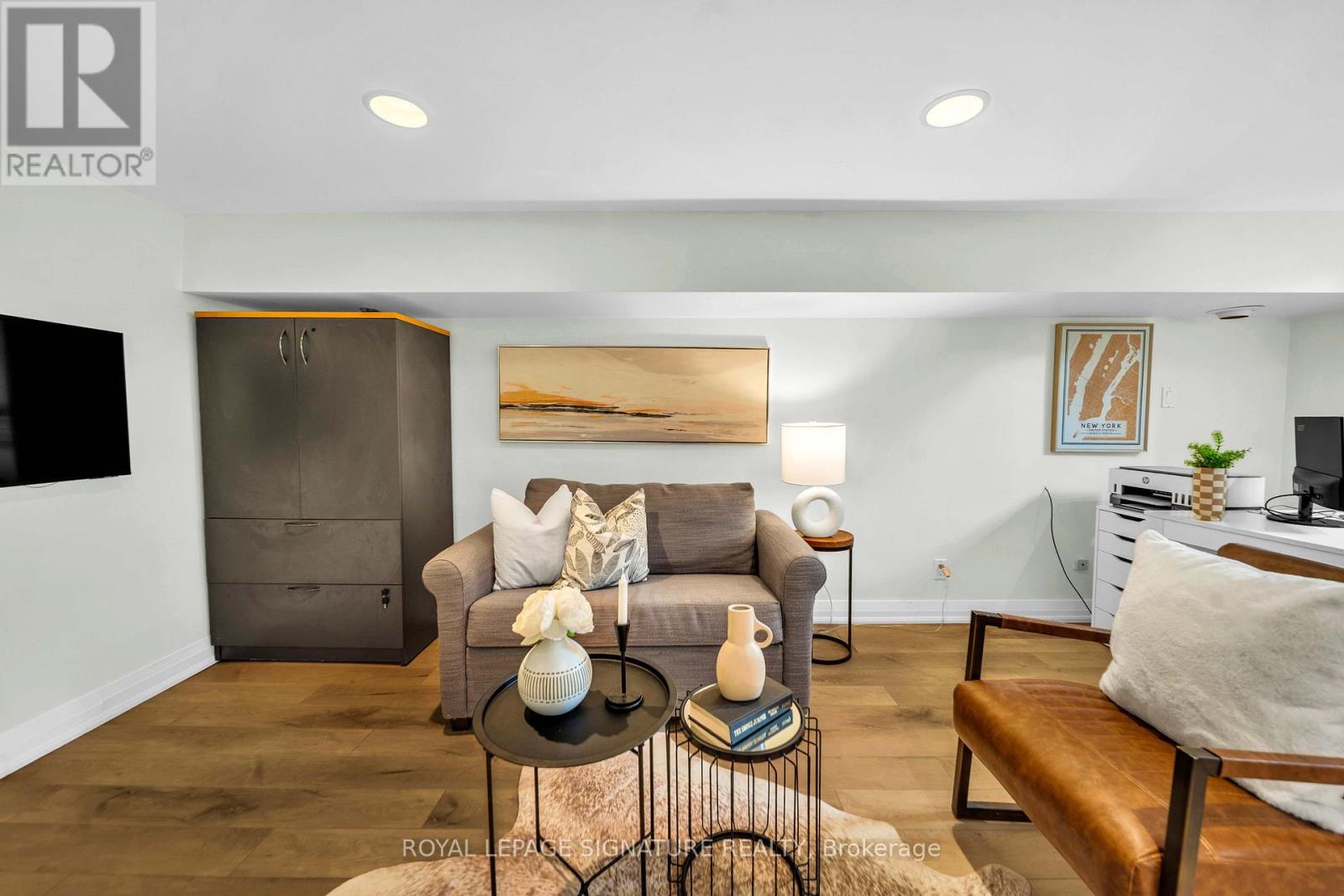 132 GLENVALE BOULEVARD - Image 22