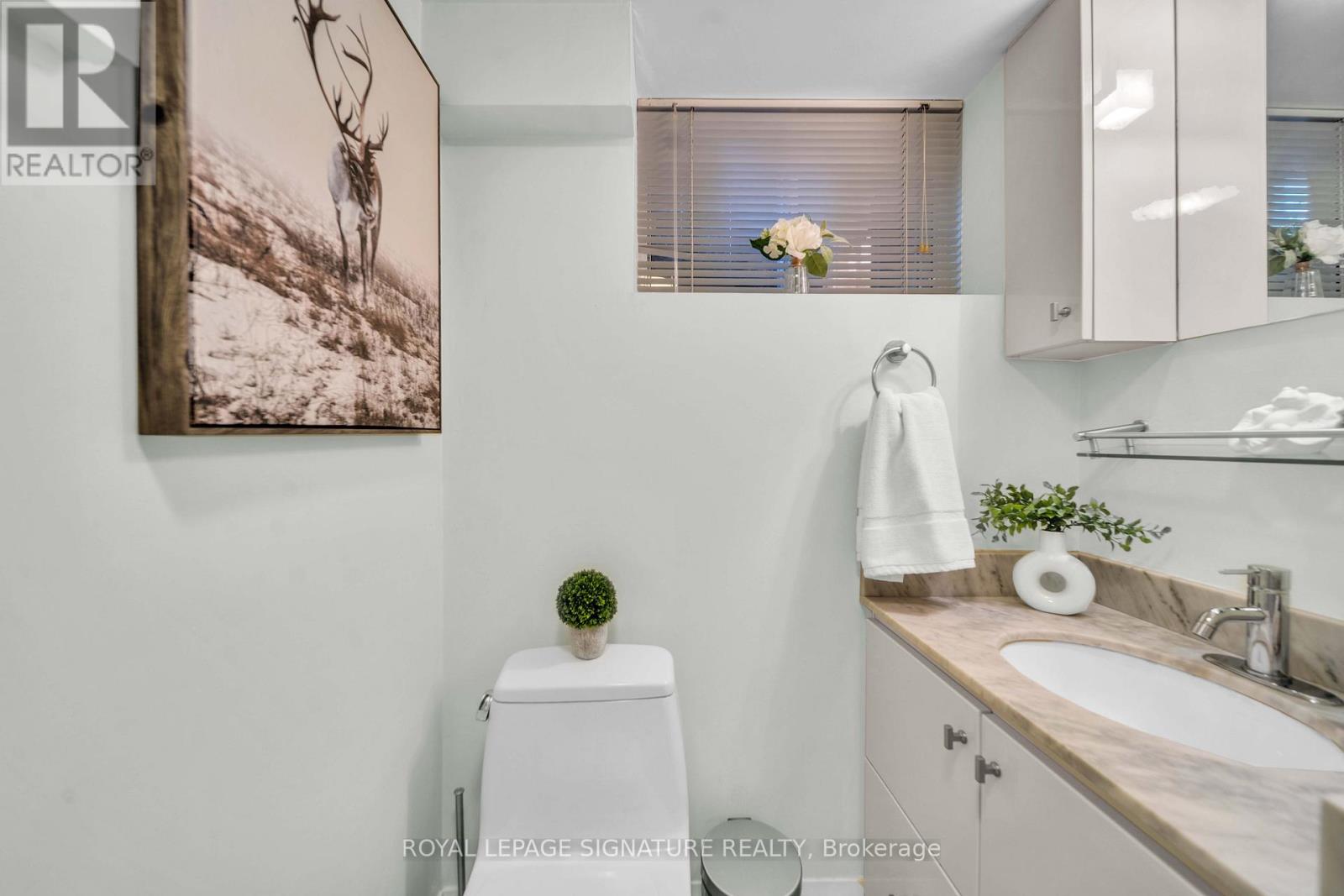 132 GLENVALE BOULEVARD - Image 24