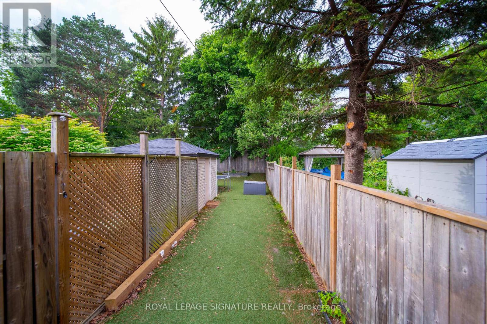 132 GLENVALE BOULEVARD - Image 29
