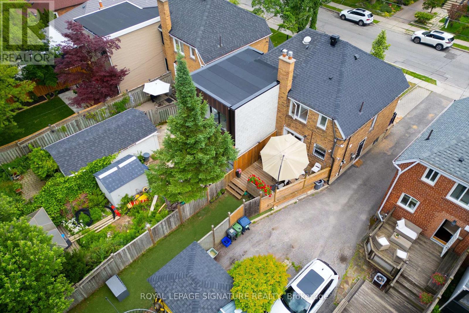 132 GLENVALE BOULEVARD - Image 37