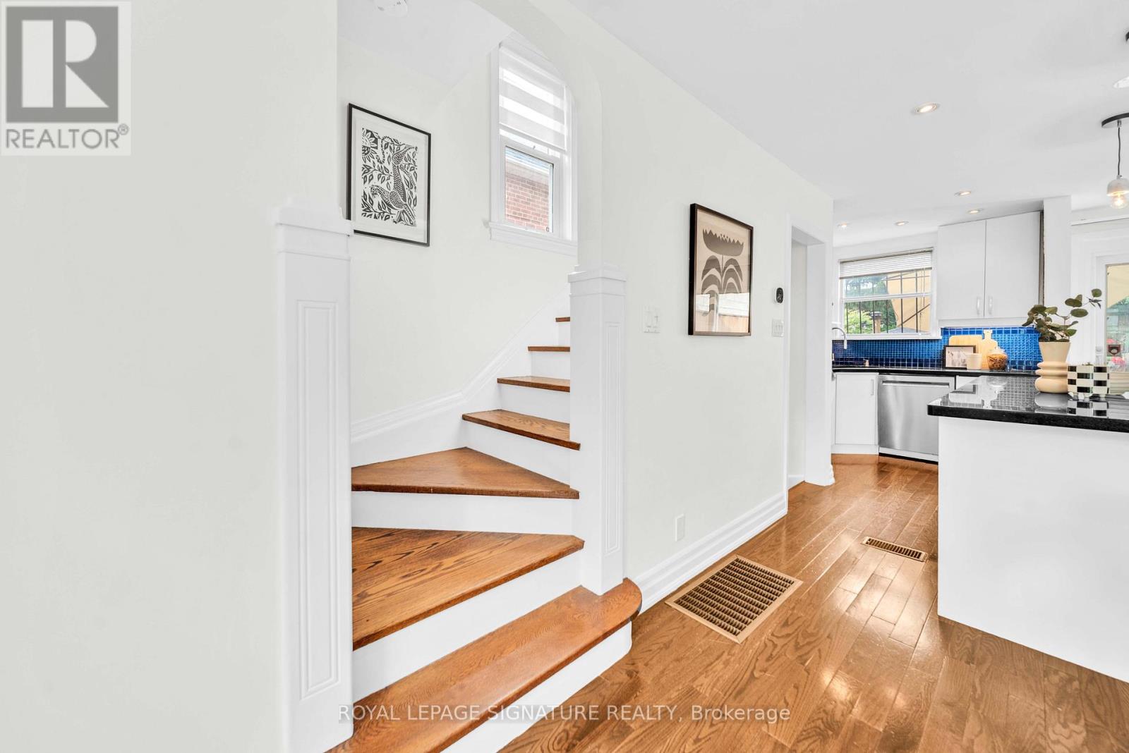 132 GLENVALE BOULEVARD - Image 6