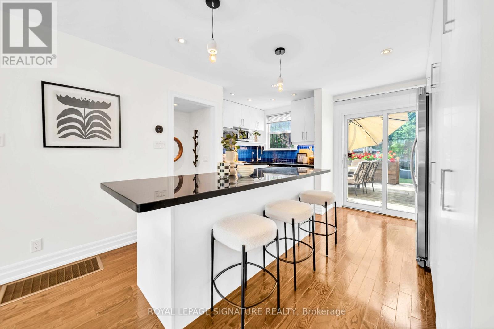 132 GLENVALE BOULEVARD - Image 8