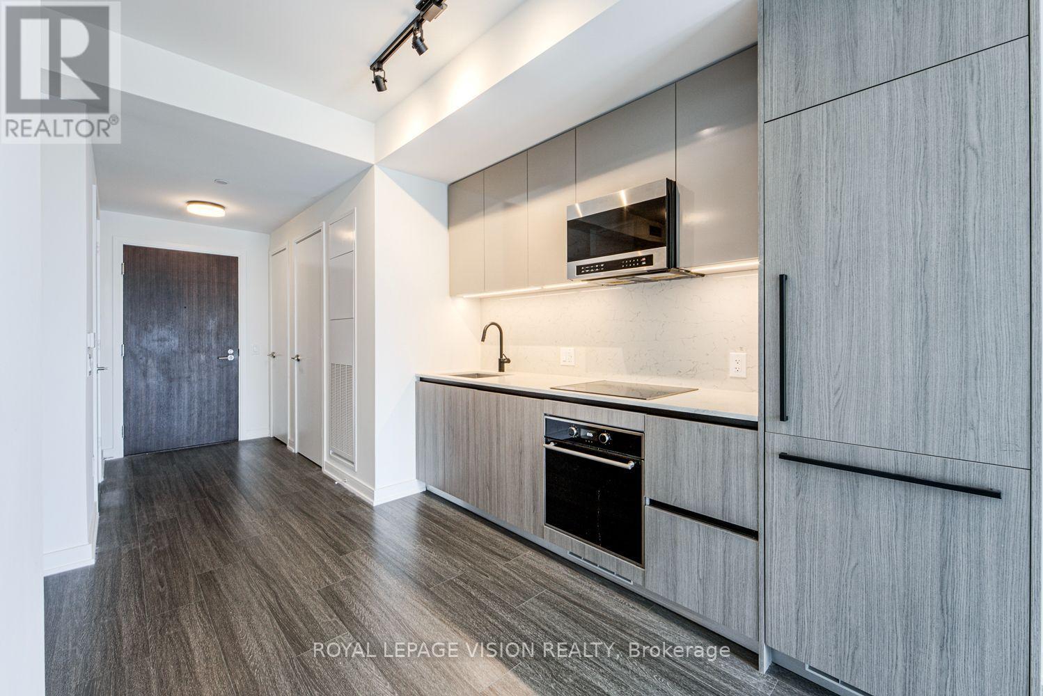 #1008 425 FRONT STREET E - 11