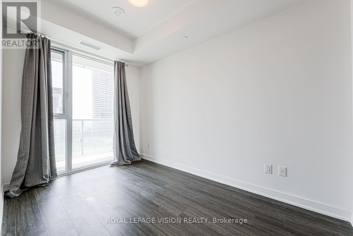 #1008 425 FRONT STREET E - 17