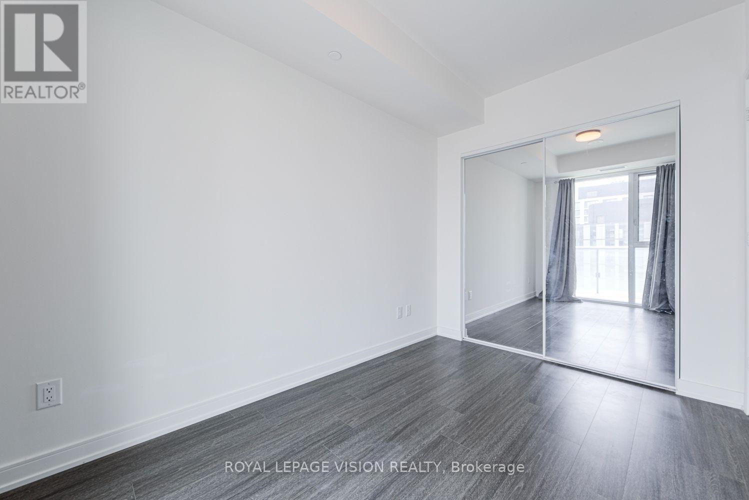 #1008 425 FRONT STREET E - 19