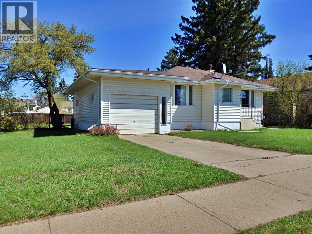 5408 50 Avenue - 1