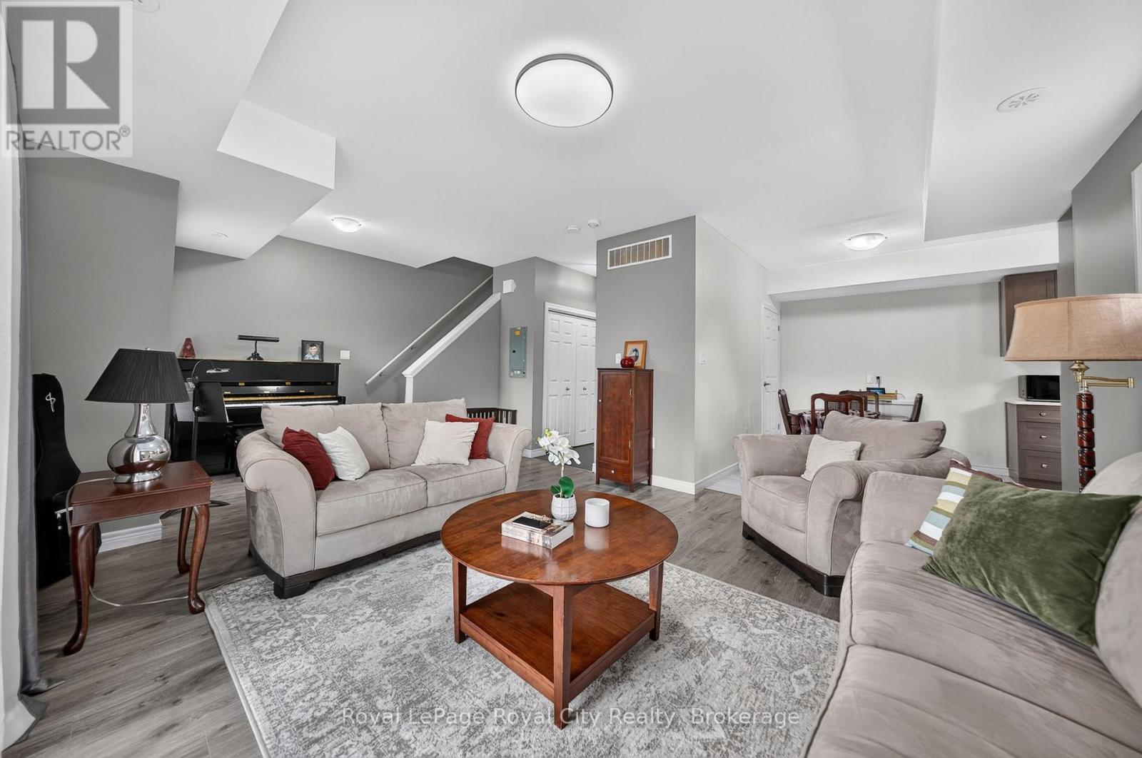 #30 39 KAY CRESCENT - Image 16