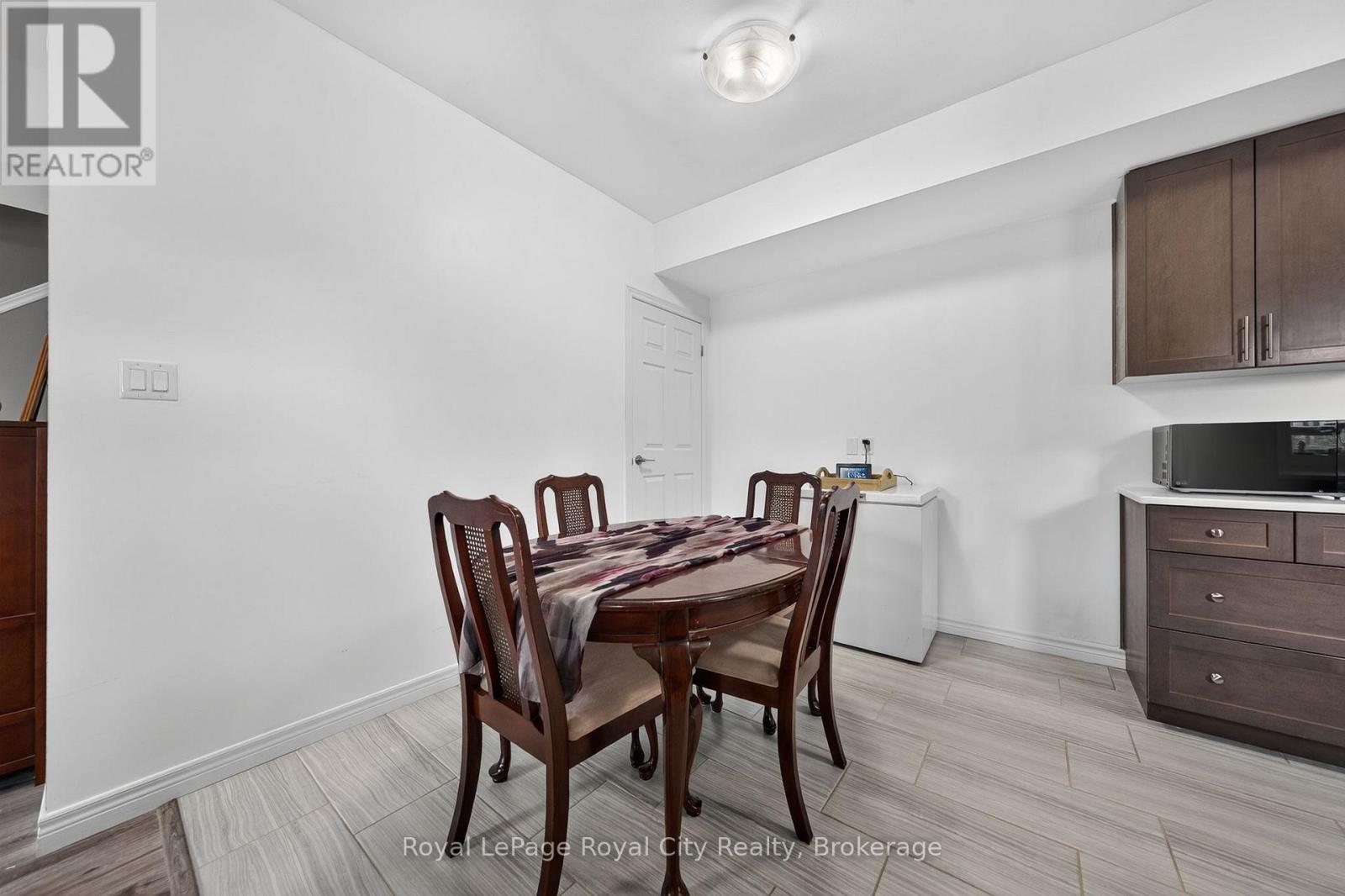 #30 39 KAY CRESCENT - Image 19