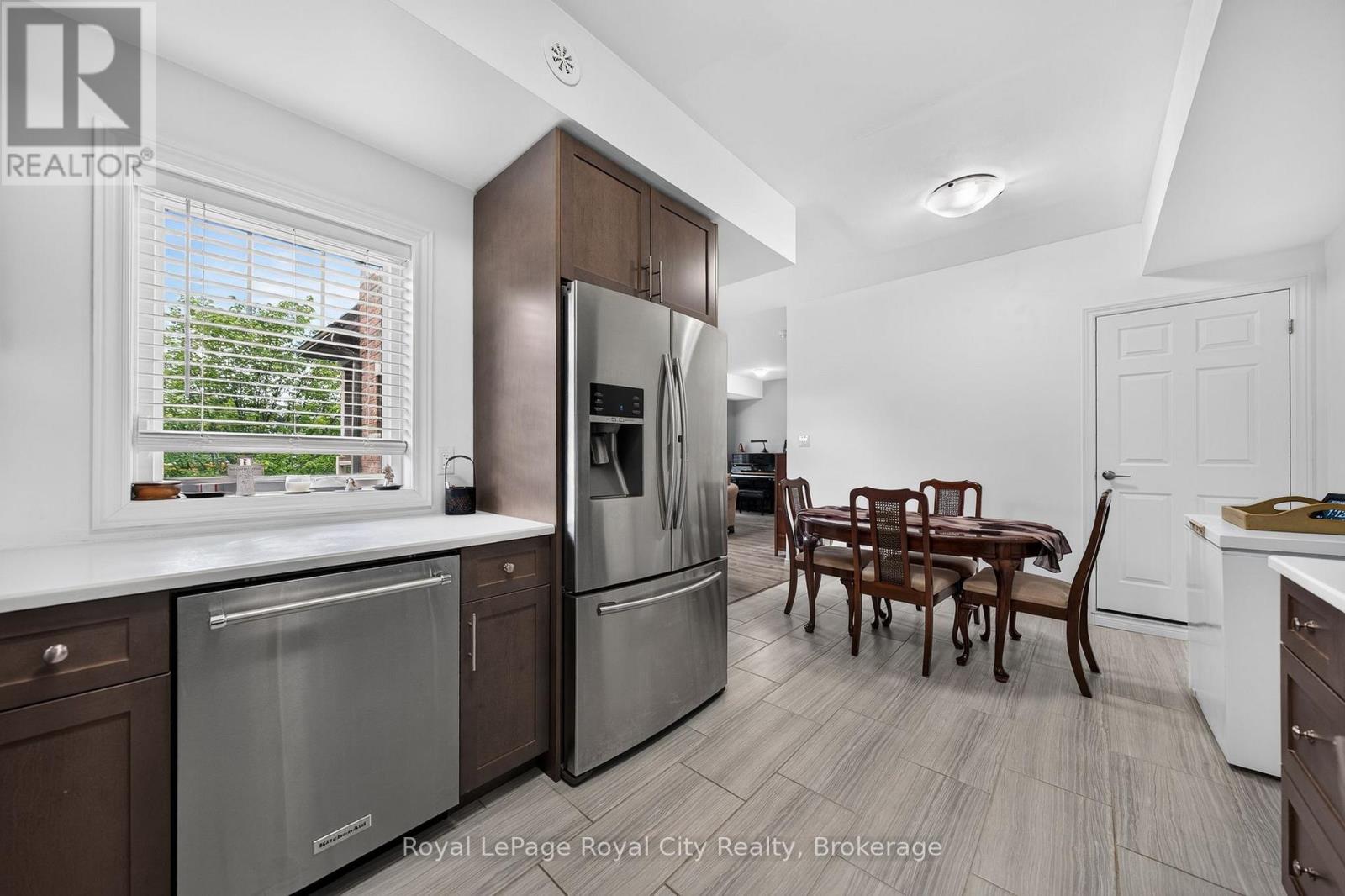 #30 39 KAY CRESCENT - Image 26