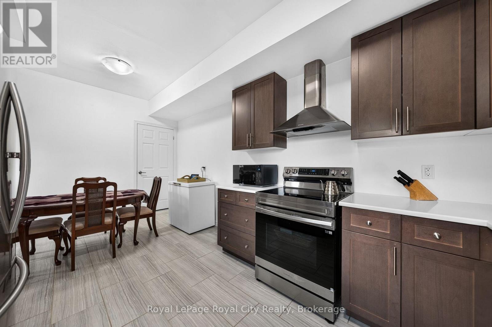 #30 39 KAY CRESCENT - Image 27