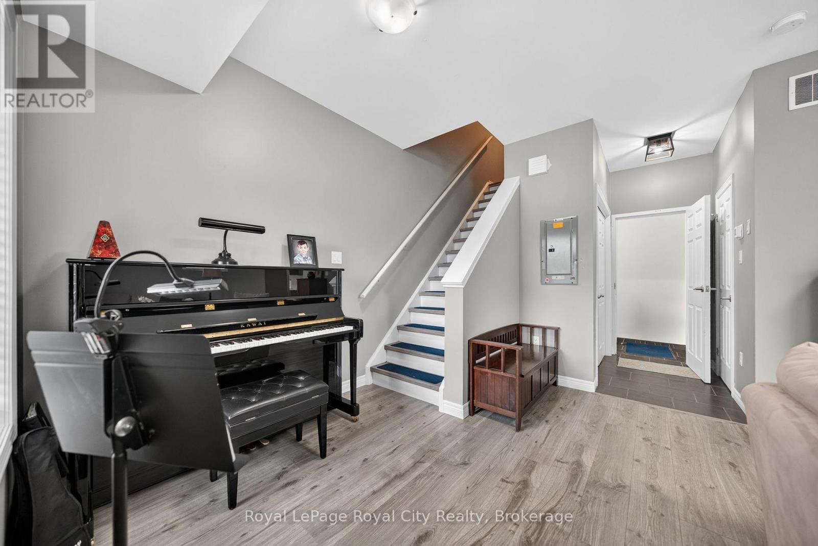 #30 39 KAY CRESCENT - Image 29