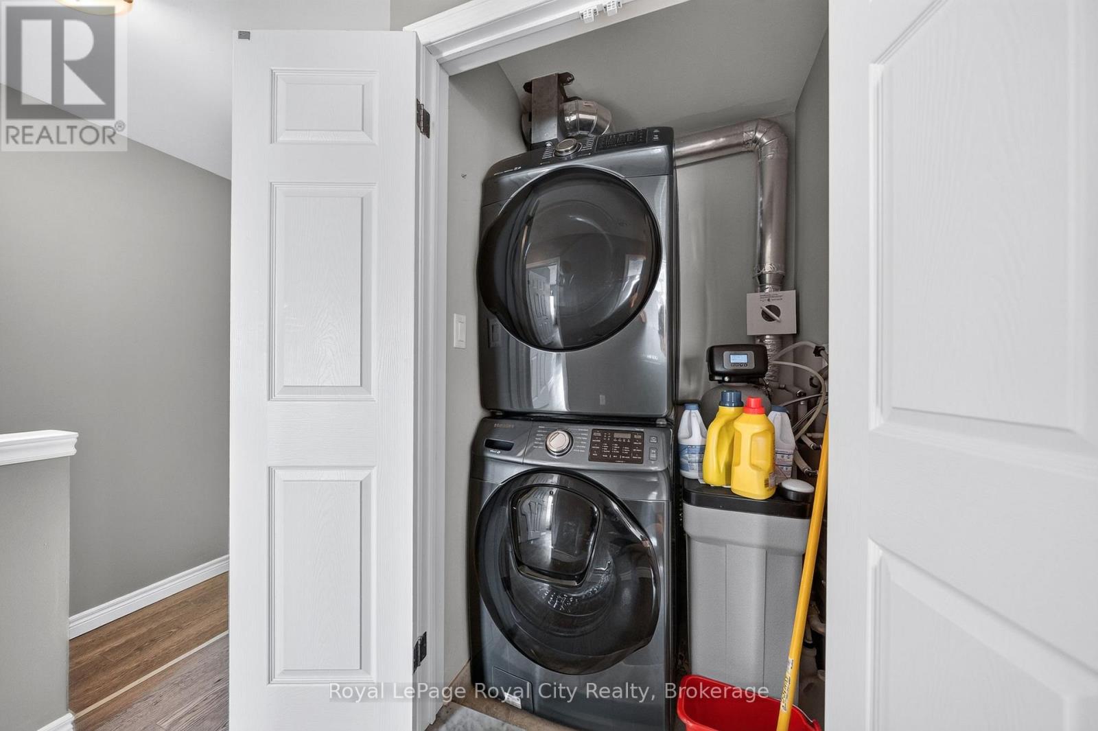 #30 39 KAY CRESCENT - Image 44