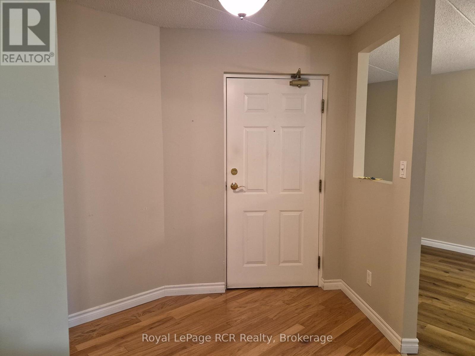 #102 536 11TH AVENUE - 4