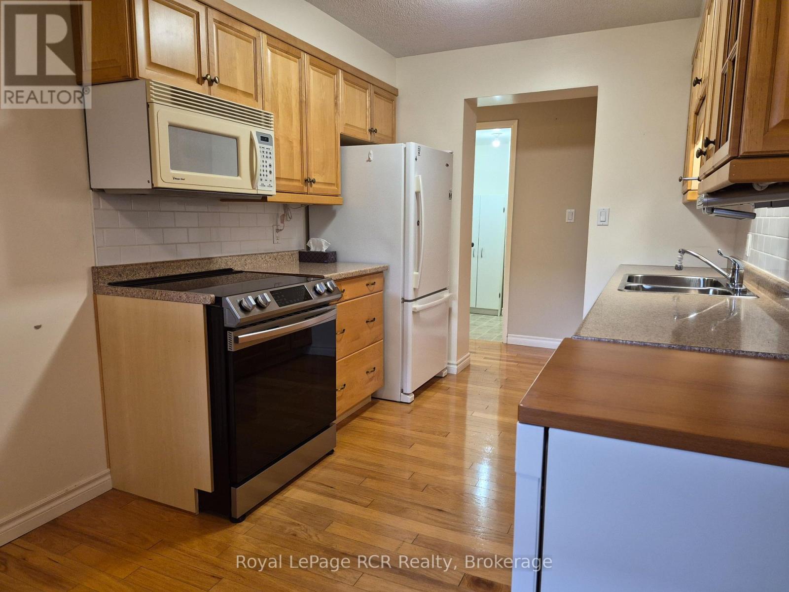 #102 536 11TH AVENUE - 8