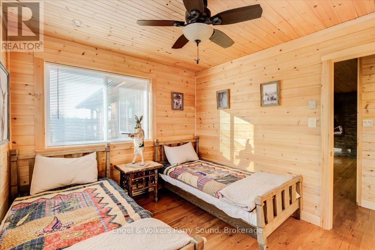 4 263 C (LANGHORN) ISLAND - 25