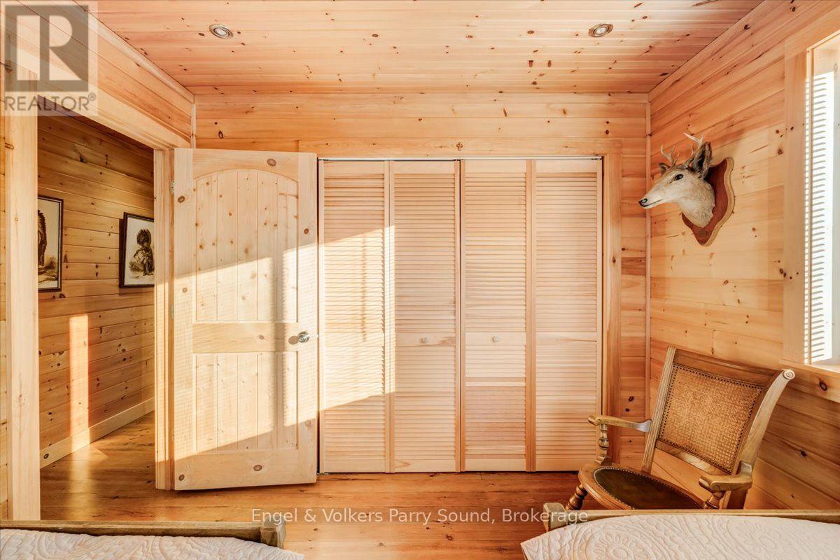 4 263 C (LANGHORN) ISLAND - 26