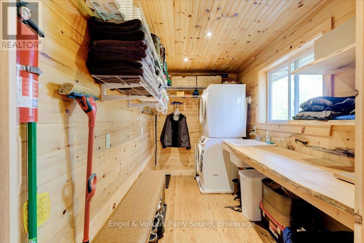 4 263 C (LANGHORN) ISLAND - 31