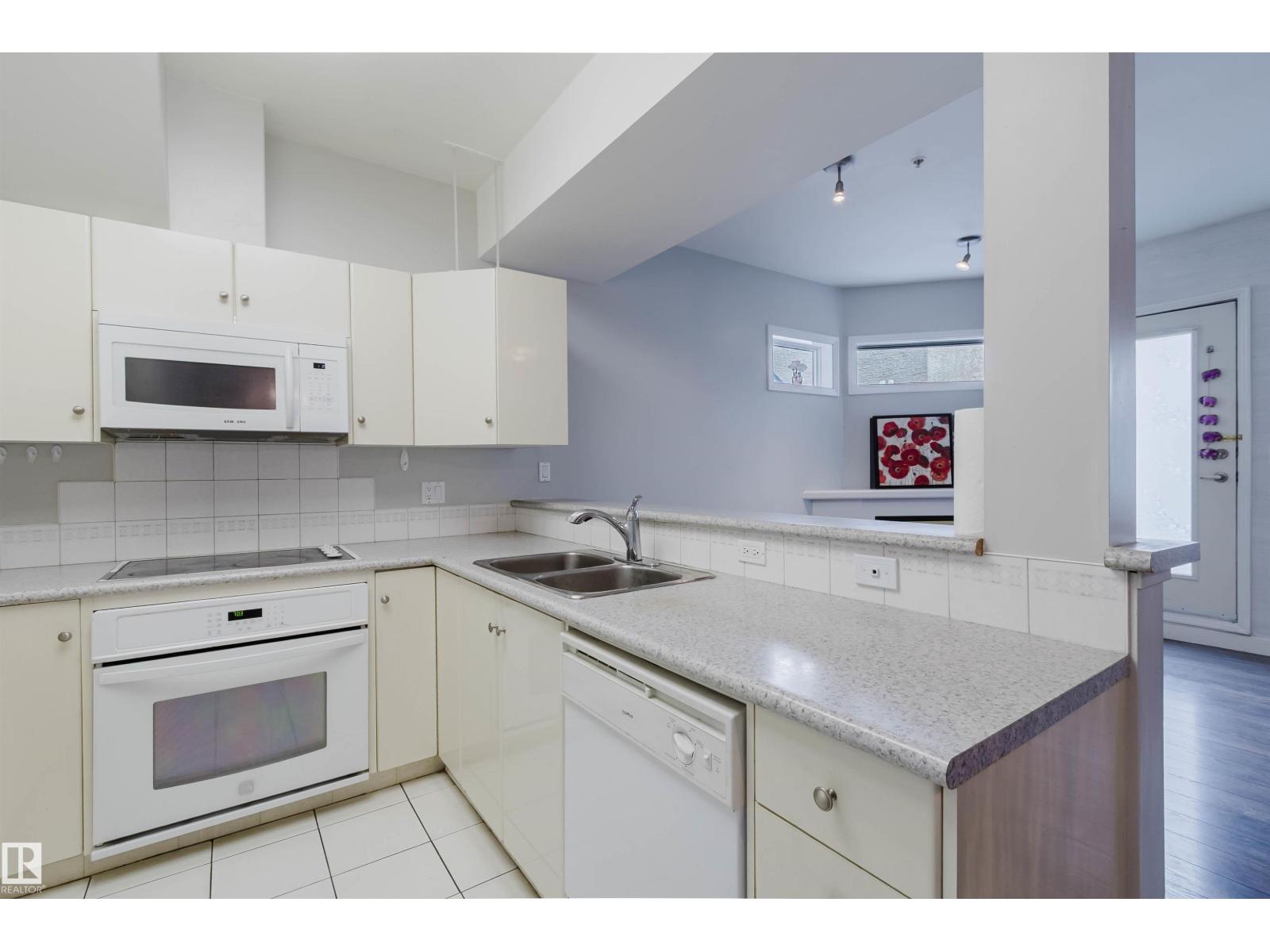 #202 10939 82 AV NW — photo 14