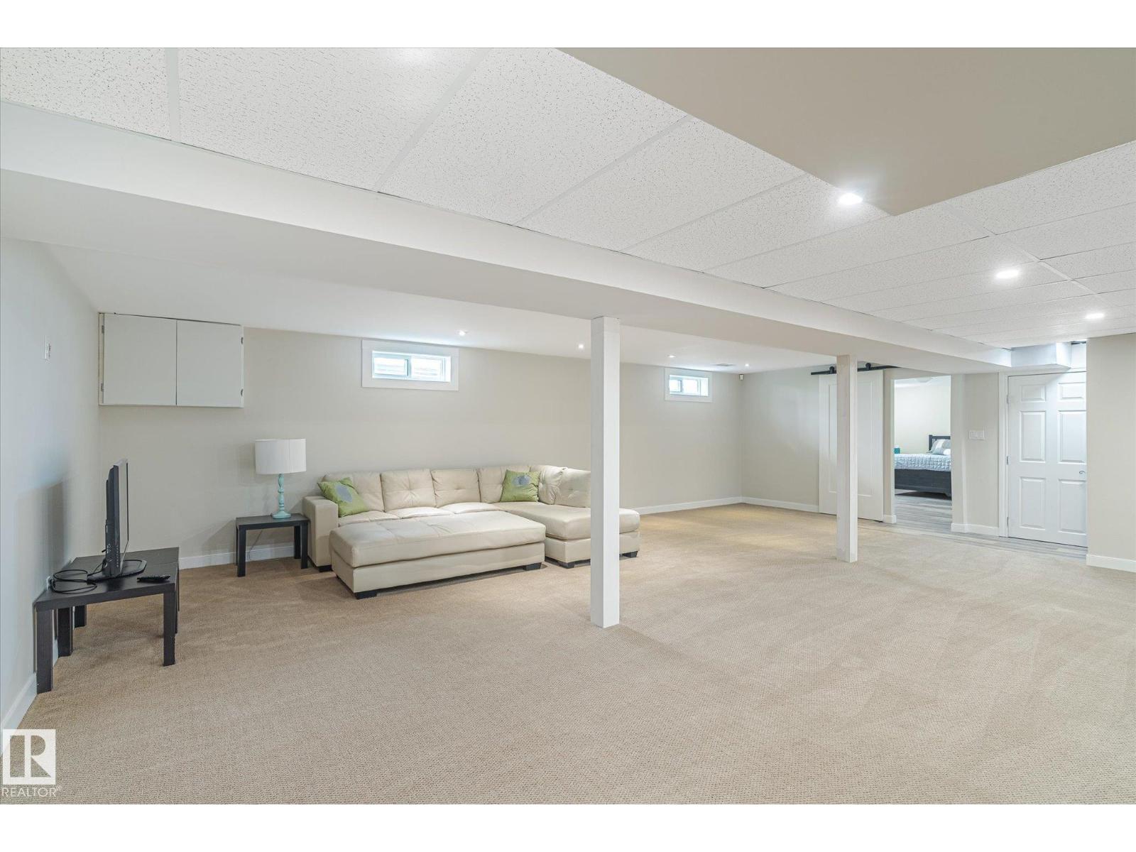 10339 36A AV NW - 38