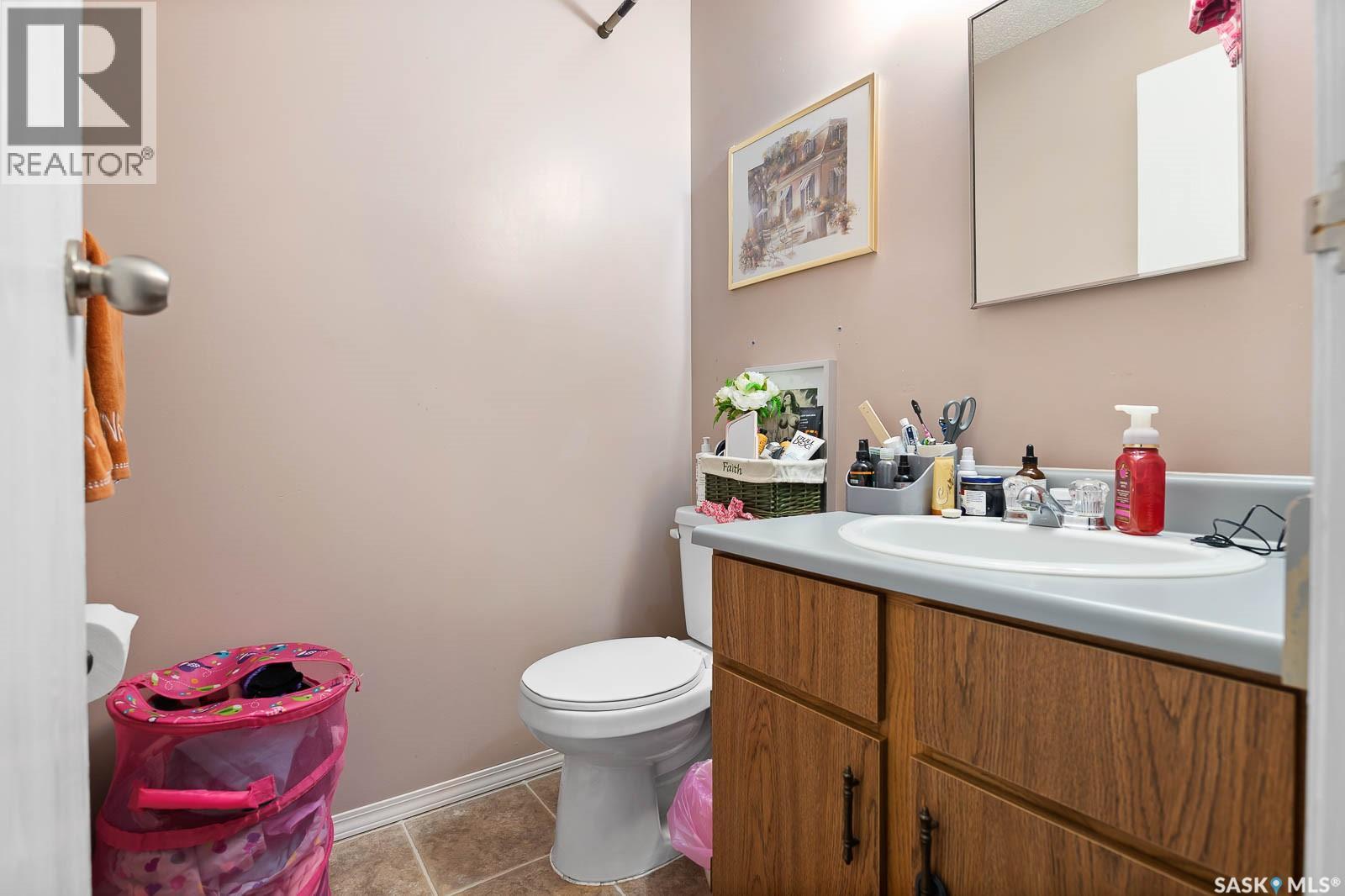 #4008 DEWDNEY AVENUE - 20