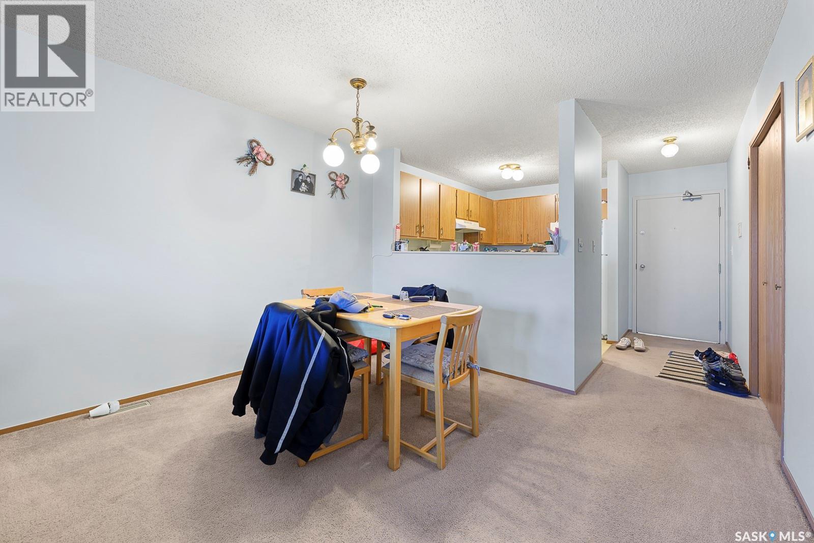 #4008 DEWDNEY AVENUE - 23