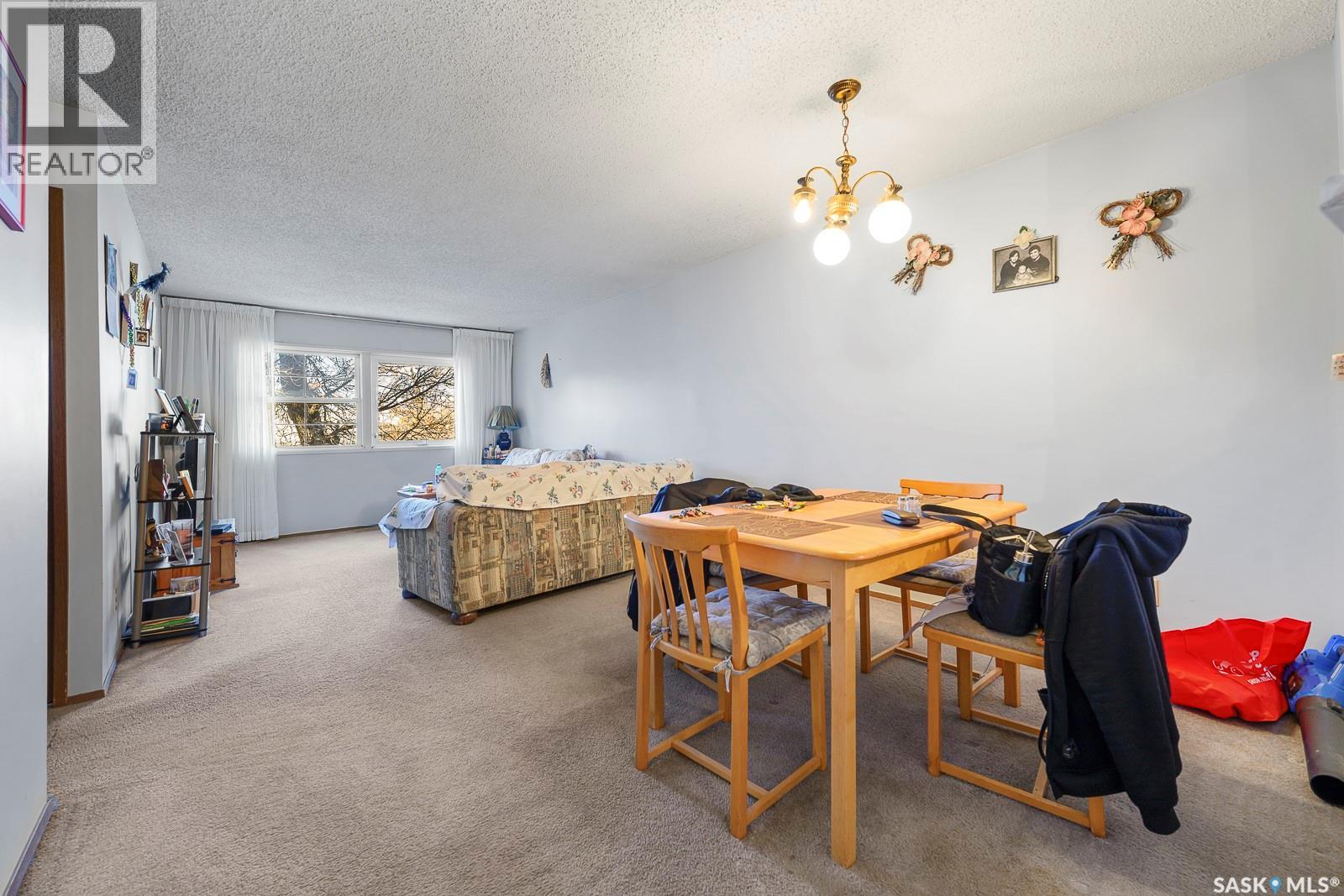 #4008 DEWDNEY AVENUE - 21