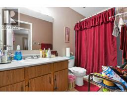 4008 Dewdney Avenue, Regina, SK S4T1A2 Photo 18