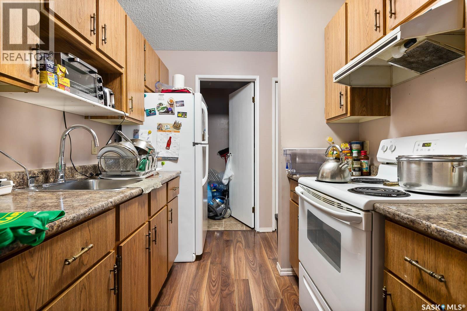 #4008 DEWDNEY AVENUE - 15
