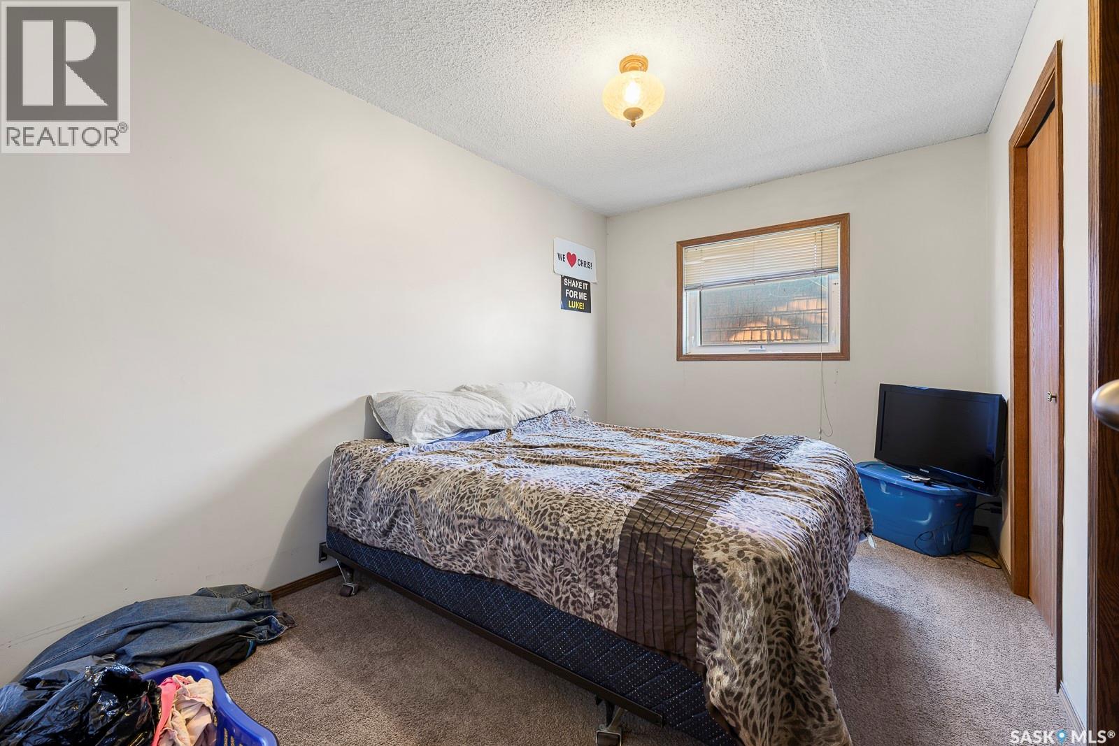 #4008 DEWDNEY AVENUE - 25
