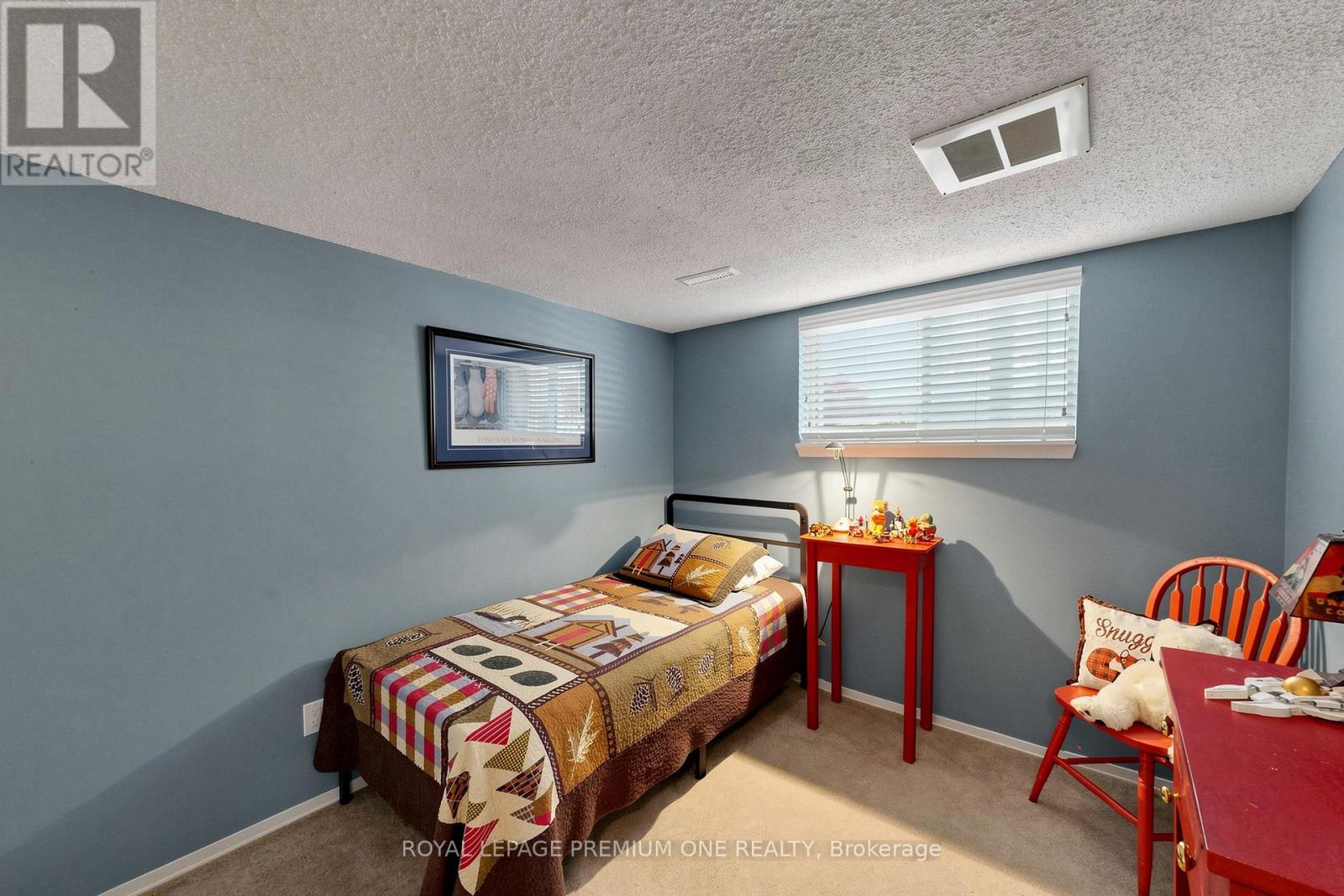 4 PROUT DRIVE - 19