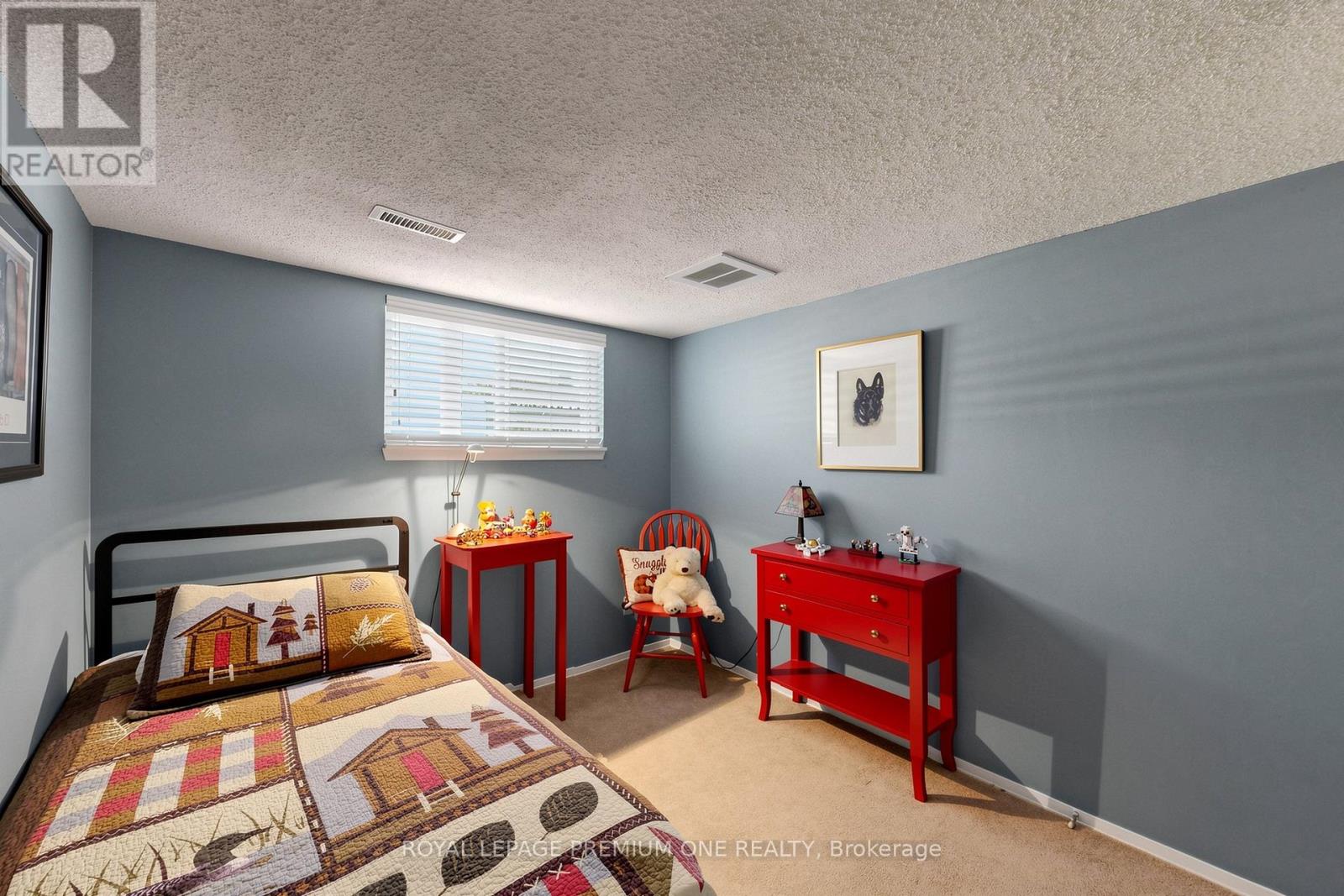 4 PROUT DRIVE - 20