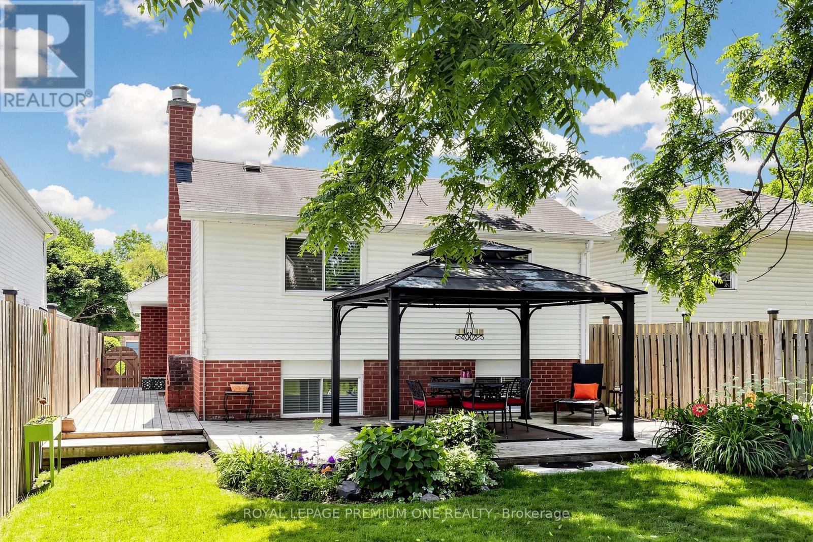 4 PROUT DRIVE - 26