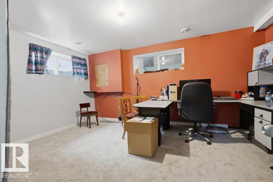 9530 122 AV NW - 25
