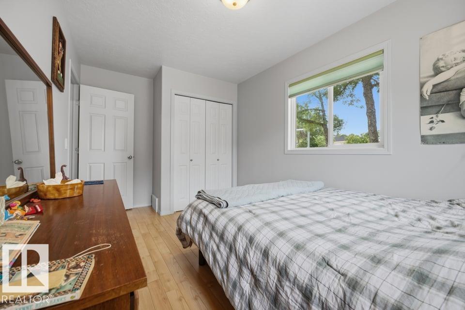 9530 122 AV NW - 16