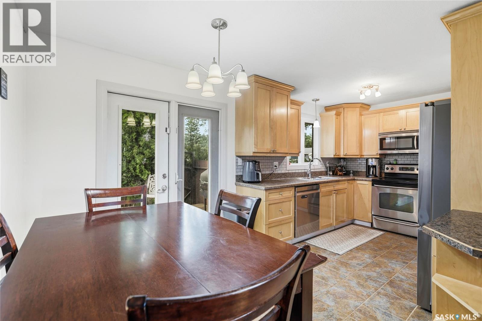 251 Sangster BOULEVARD - 5