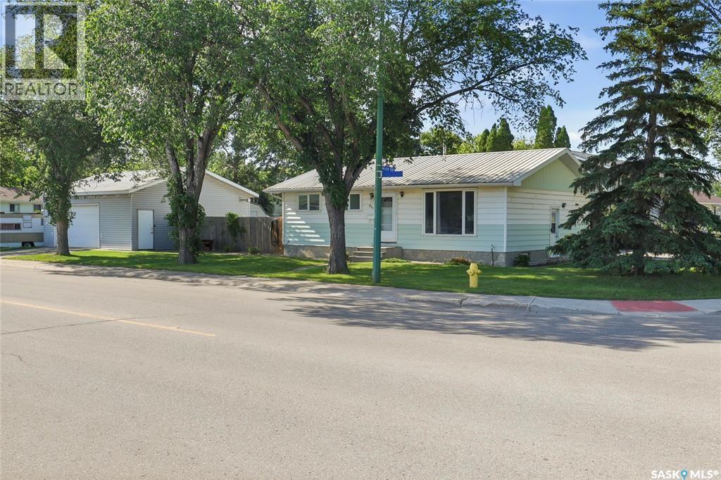 251 Sangster BOULEVARD - 1
